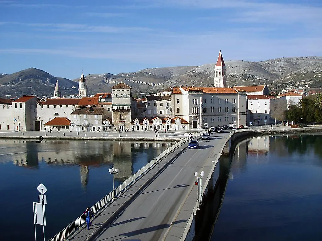 Rooms Livia Trogir