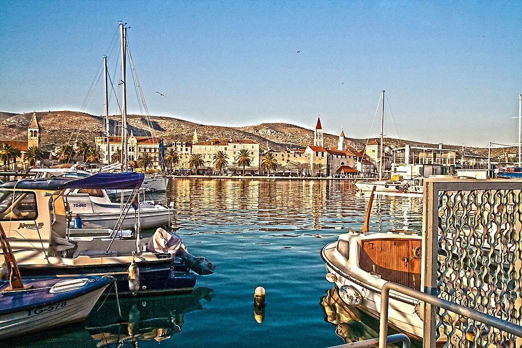 Rooms Livia Trogir Croatia