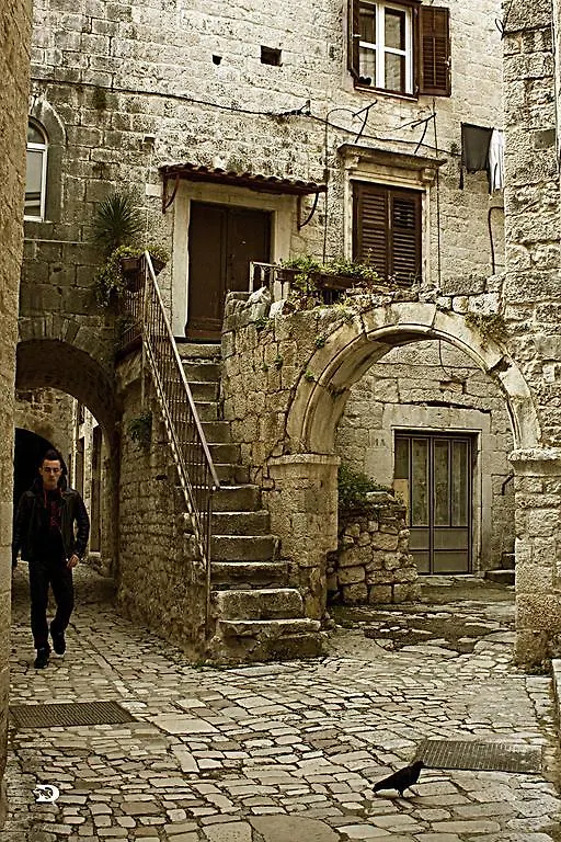 Rooms Livia Trogir Guest house